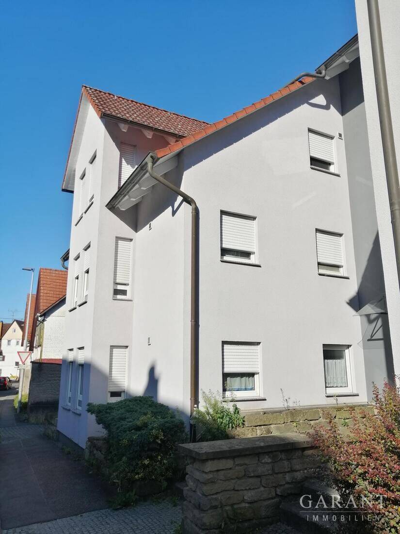 Gepflegte 2 Zimmer-Wohnung mit Balkon und Stellplatz, 74336 Brackenheim