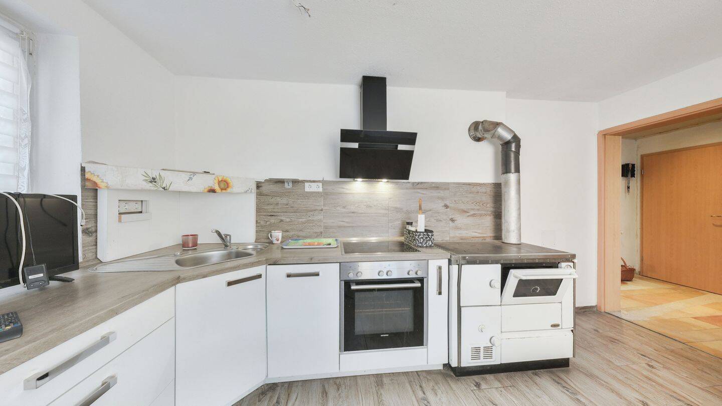 Einfamilienhaus in ruhiger Lage mit uneinsehbarer Dachterrasse, 91734 Mitteleschenbach