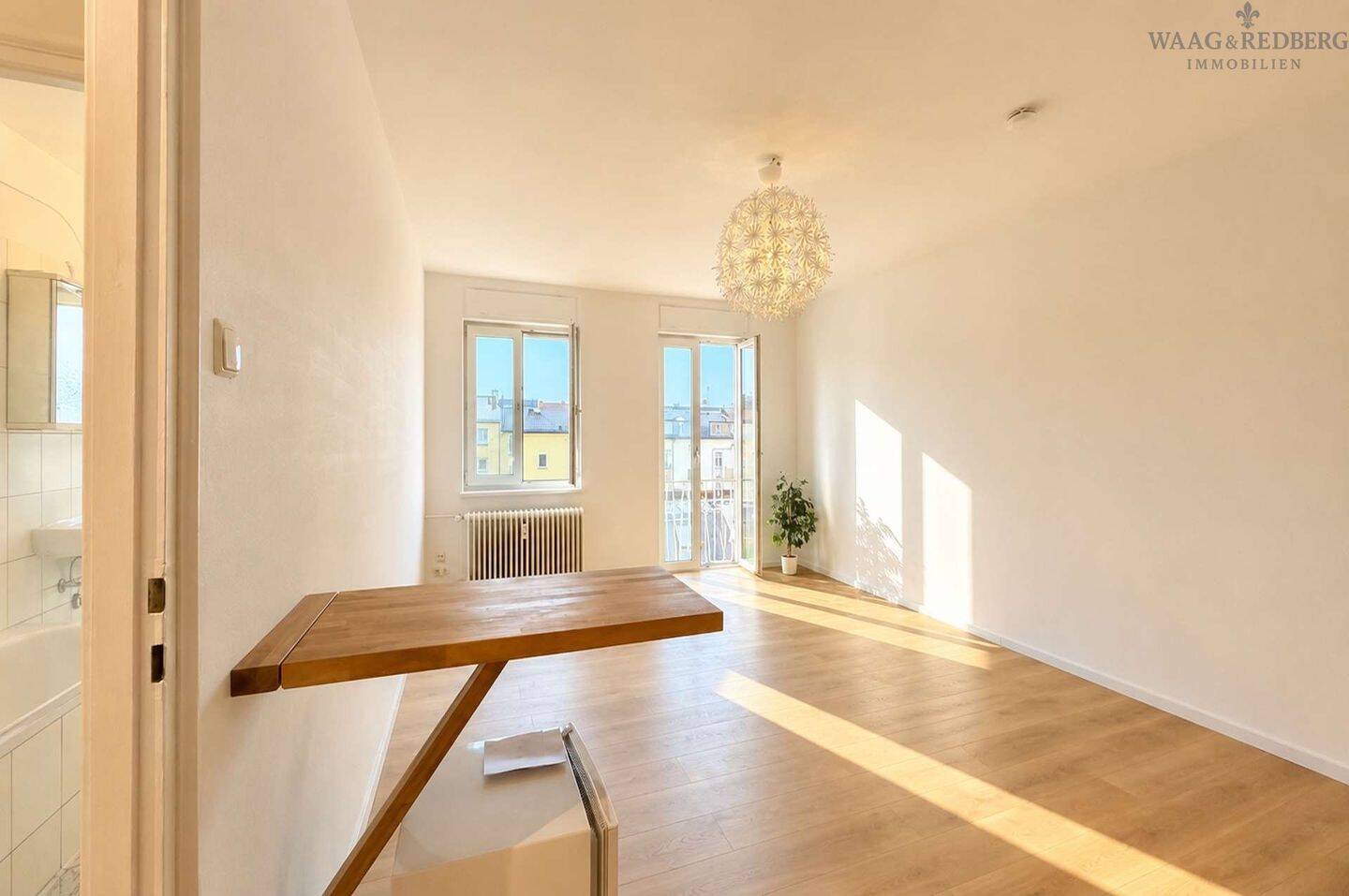 Über den Dächern der Stadt – gepflegte 1-Zimmer-Wohnung in Top-Lage!, 80333 München (Altstadt-Lehel Maxvorstadt)
