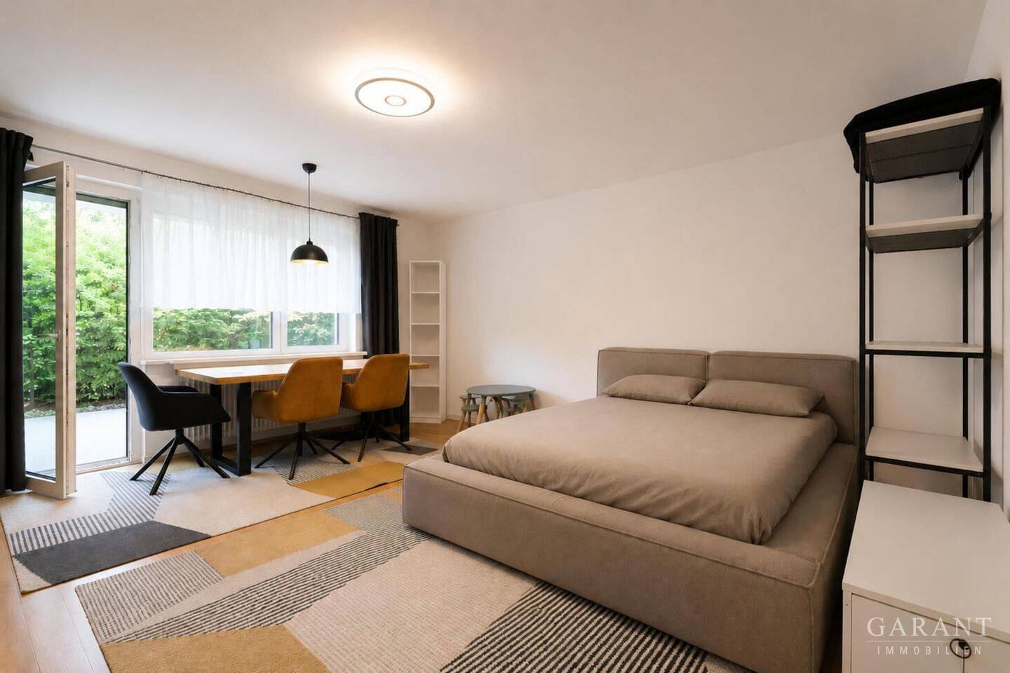 Attraktive 2 Zimmer-Erdgeschoss-Wohnung mit großzügiger Terrasse und hervorragender Infrastruktur, 80939 München (Milbertshofen-Am Hart Schwabing-Freimann)
