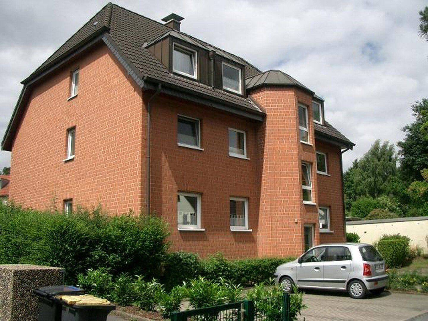 Renovierte 2-Zimmer-Wohnung mit Südwestbalkon, Nähe Uni/FH, 44801 Bochum (Querenburg Stiepel Wiemelhausen)