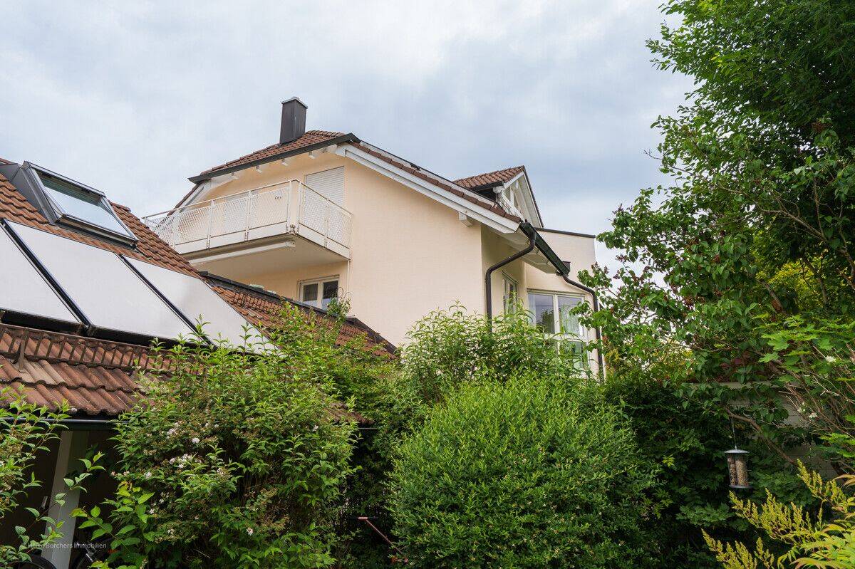 ***Heike Borchers Immobilien***Dachgeschoss(t)raum in ruhiger Wohngegend mit zwei Balkonen***, 85579 Neubiberg