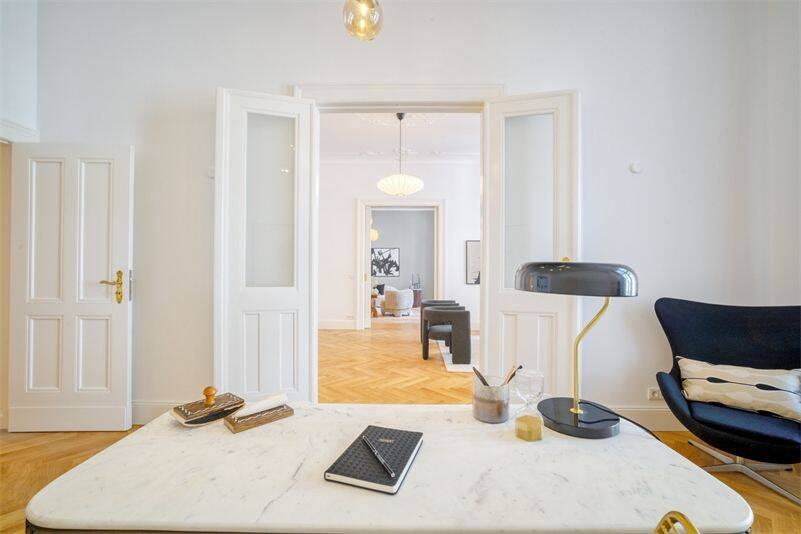 Xantener Luxury Carré: 250 m² Altbauerlebnis im Kudamm Quartier, 10707 Berlin (Charlottenburg-Wilmersdorf Charlottenburg Wilmersdorf)