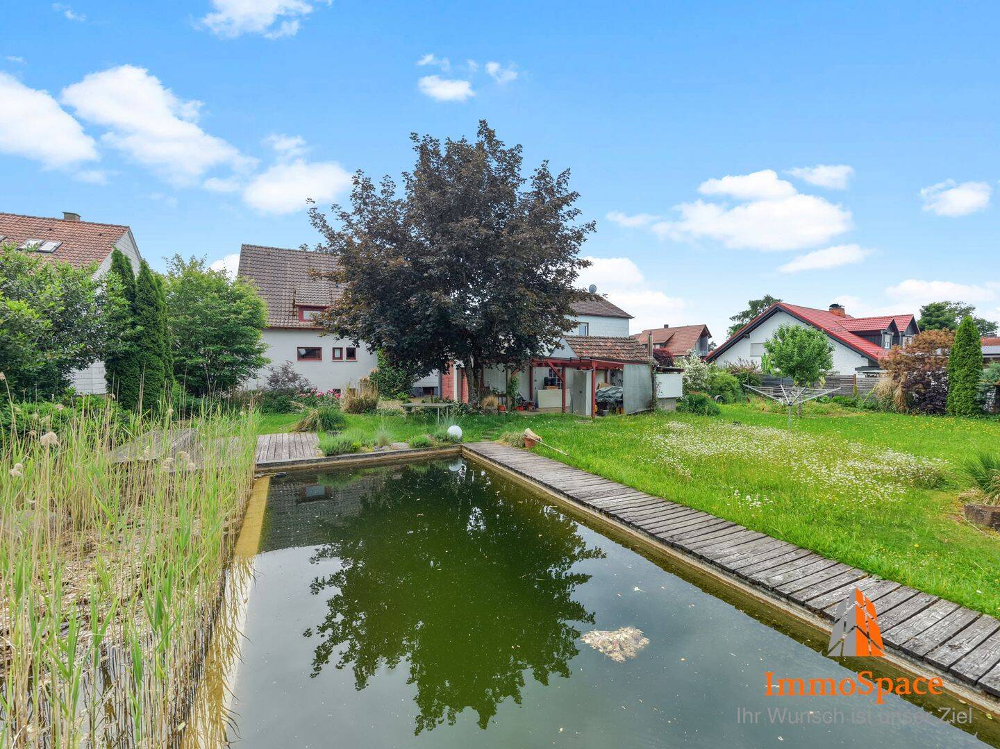 ** EFH bzw. ZFH inkl. See mit Badedeck, Garage und XL-Garten mit Studio **, 73568 Durlangen