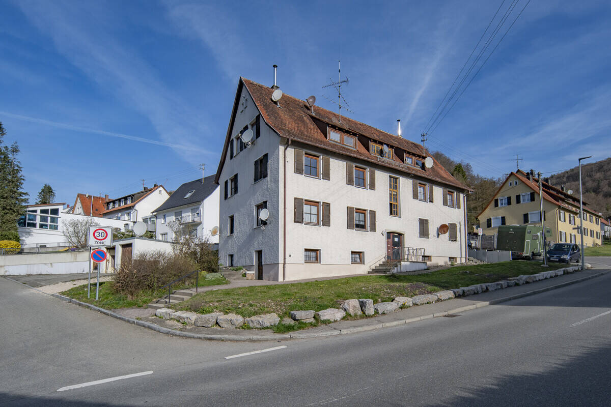 Sonniges 6-Familienhaus mit viel Platz für Ertrag und Rendite, 72393 Burladingen
