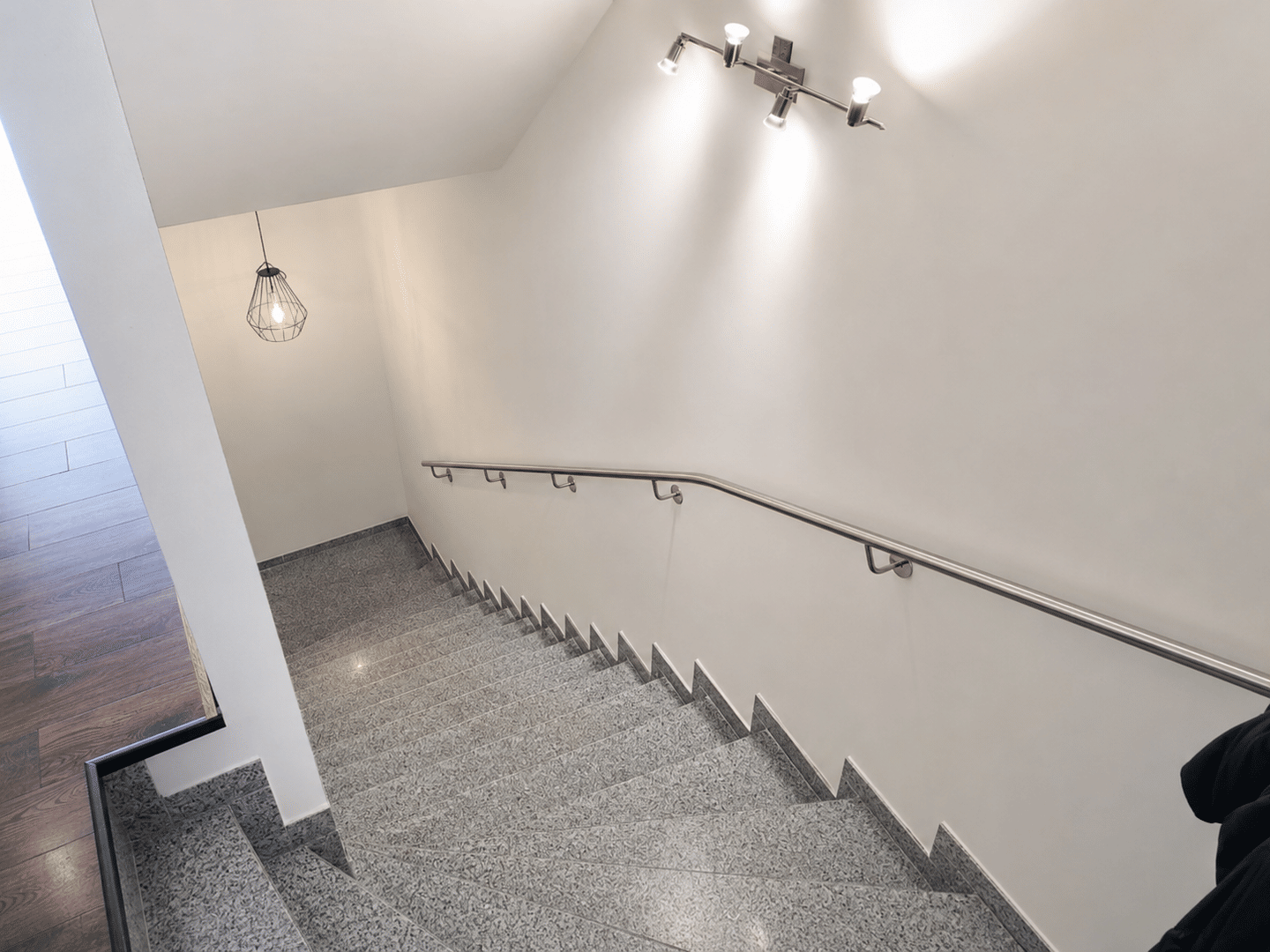 Schöne Wohnung in Stadthaus-Ensemble mit 2 Balkonen!, 22397 Hamburg (Wandsbek Duvenstedt Lemsahl-Mellingstedt Wohldorf-Ohlstedt)