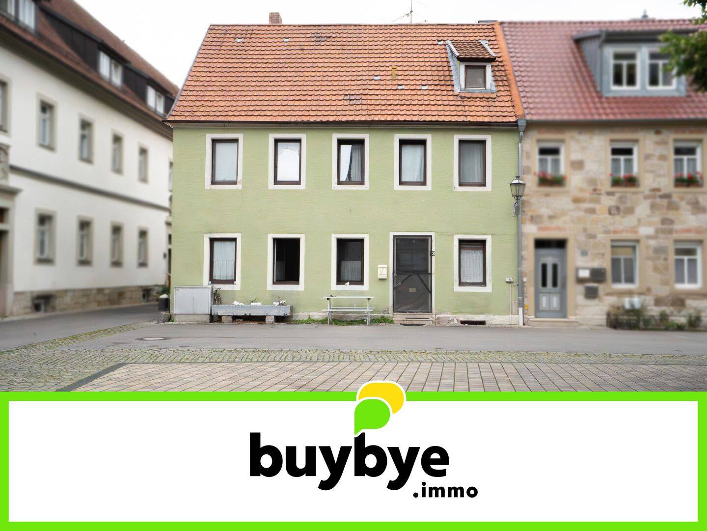 Bad Königshofen i. Grabfeld: Einfamilienhaus mit Nebengebäude und vielseitigem Nutzungspotenzial, 97631 Bad Königshofen i. Grabfeld