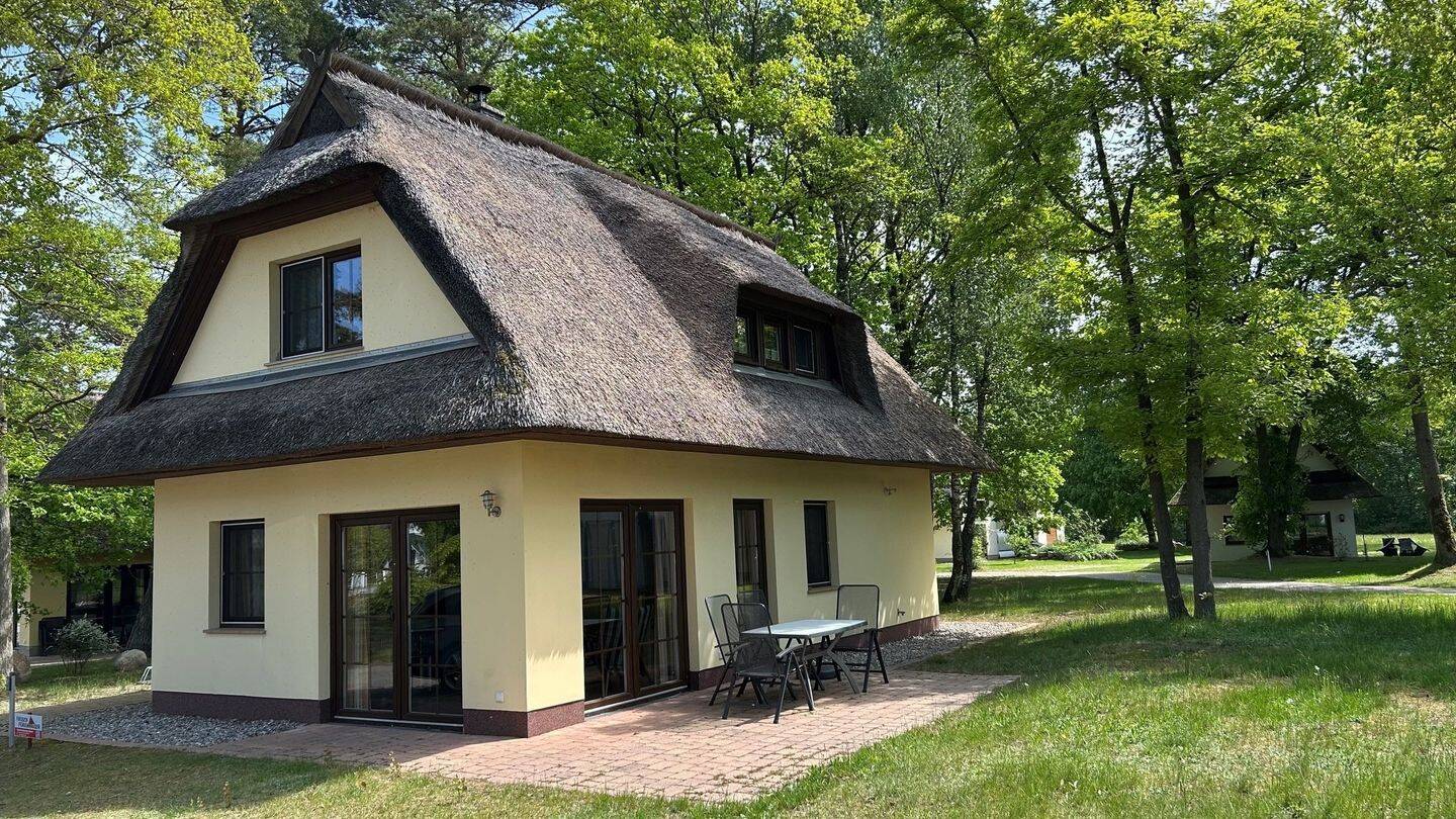 Ferienhaus mit Wasserblick, 17419 Zirchow