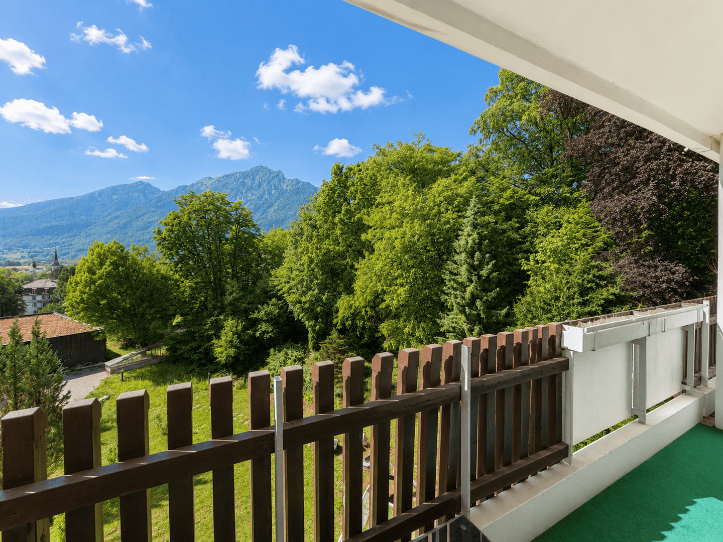 Wohnen mit Aussicht: Sonnige 3-Zimmer-Wohnung in begehrter Lage, 83435 Bad Reichenhall