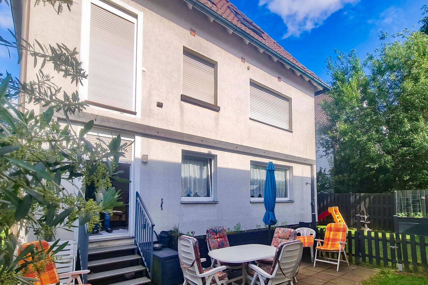 Ein Haus für die Zukunft. Drei Wohnungen. Viele Möglichkeiten., 63128 Dietzenbach