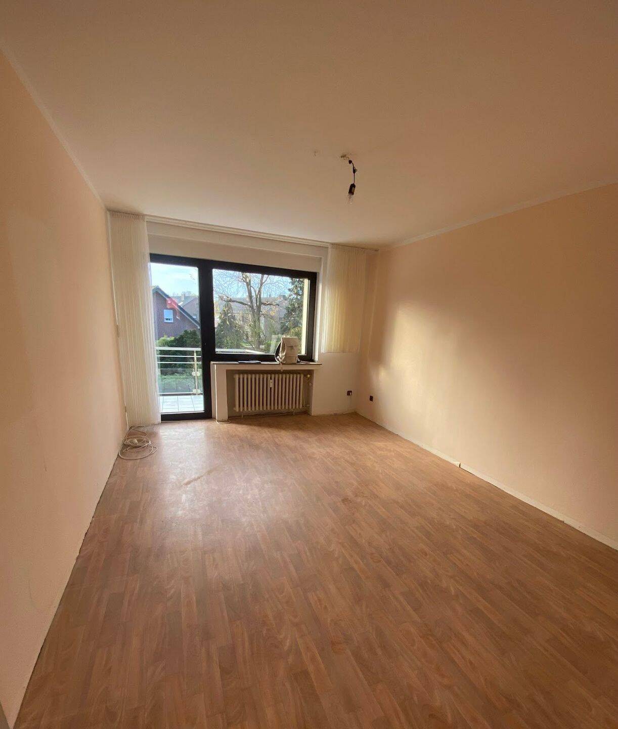 2-Zimmer Wohnung mit Balkon in zentraler Lage in Giesenkirchen, 41238 Mönchengladbach