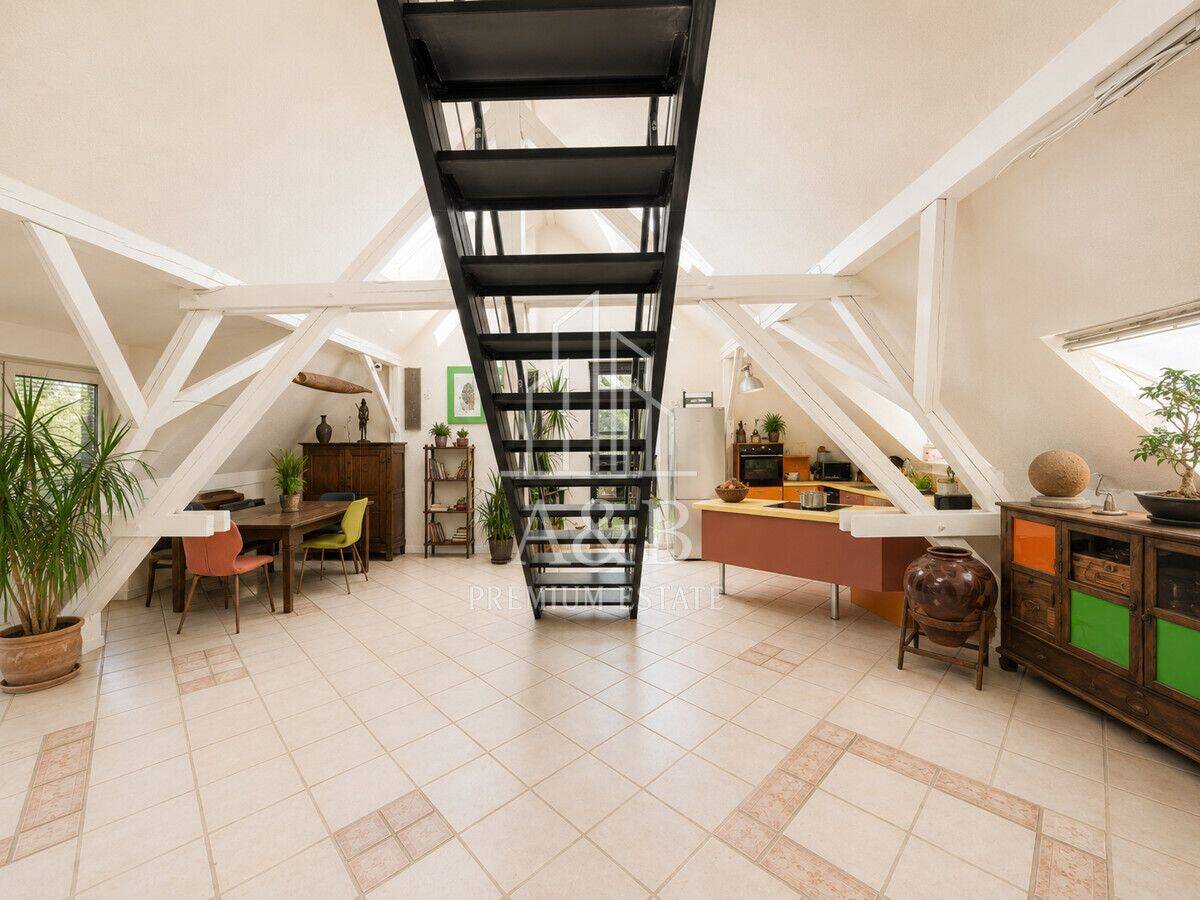 ** Industrial Loft mit Galerie, Designkamin & Südterrasse – Wohnen mit Charakter **, 68199 Mannheim (Almenhof Neckarau)