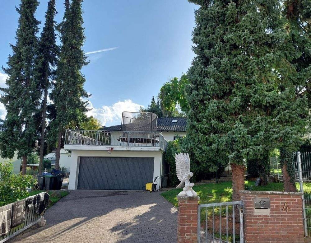 Freisen Oberkirchen! Freistehendes, großzügiges Komforthaus mit großer ELW, Wintergarten, Terrasse, Garten und Doppelgarage, in Freisen OT, 66629 Freisen