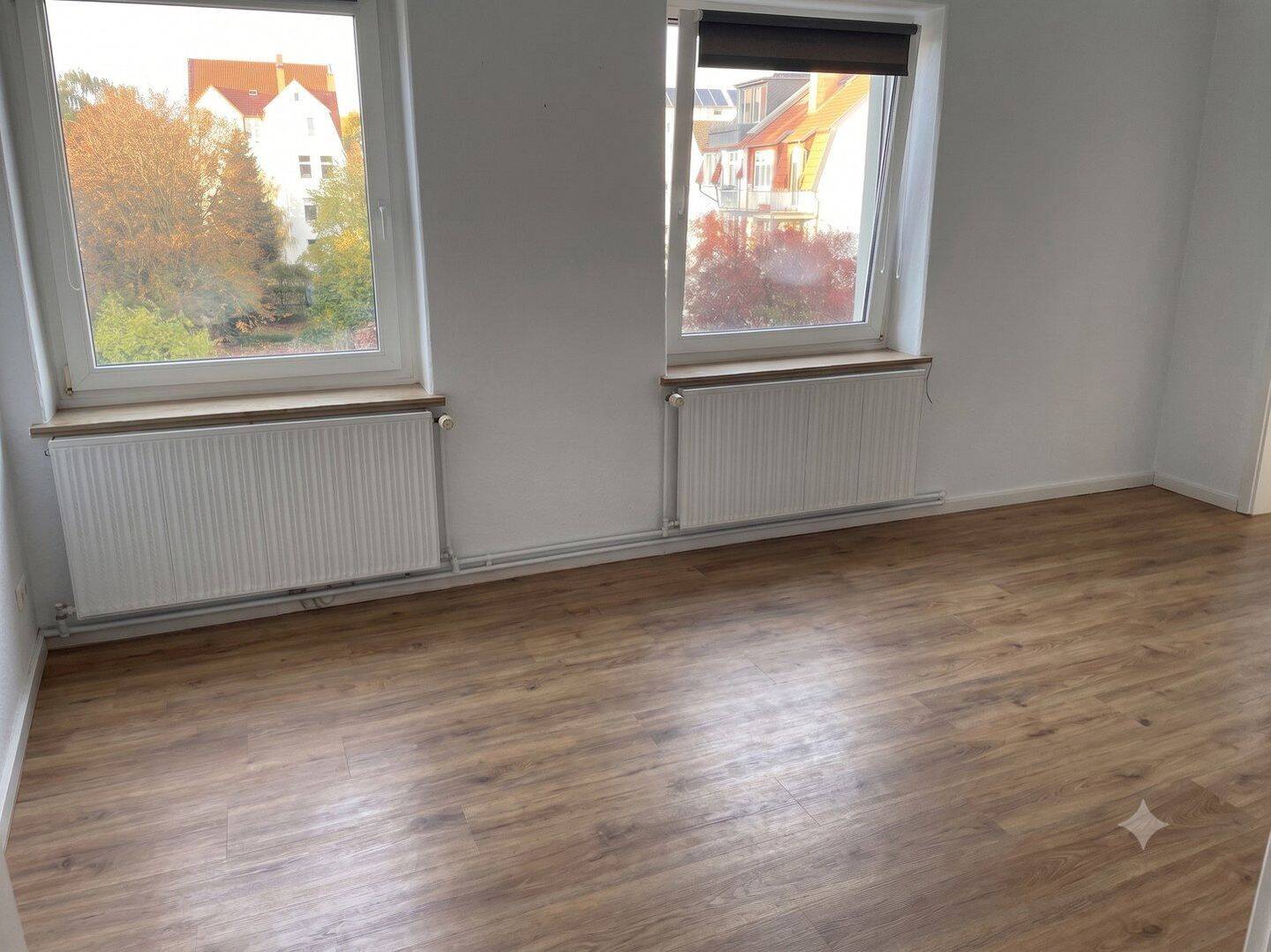 2-Zimmer Wohnung in der Weststadt mit neuem Badezimmer + Gäste-WC inkl. Küche, 49078 Osnabrück (Hellern Weststadt)