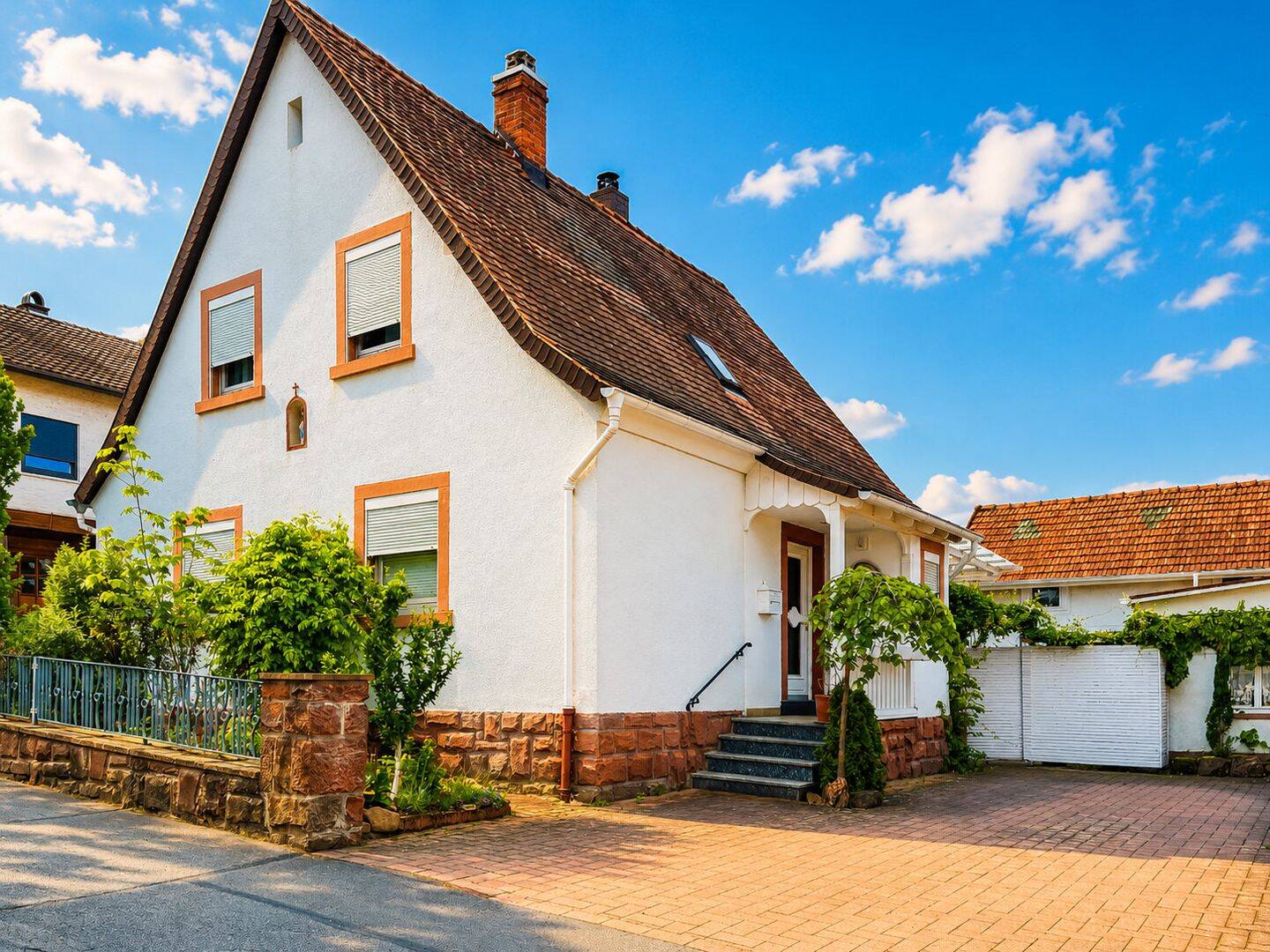 Einfamilienhaus mit Charakter, Scheune und viel Potenzial in Großheubach, 63920 Großheubach