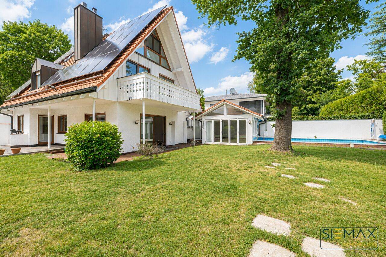 Mediterranes Wohnambiente trifft Architektur – Familienhaus mit exklusiver Pool-Lounge im Würmtal, 82166 Gräfelfing