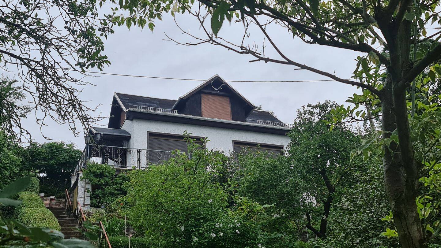730m² Wochenend-/Erholungsgrundstück mit Massivem Bungalow und Panoramaterrasse in Gera-Bieblach, 7546 Gera