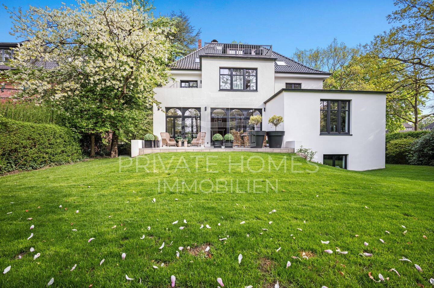 Moderne Villa unweit der Waitzstraße mit skandinavischem Flair, 22605 Hamburg (Altona Bahrenfeld Groß Flottbek Othmarschen)