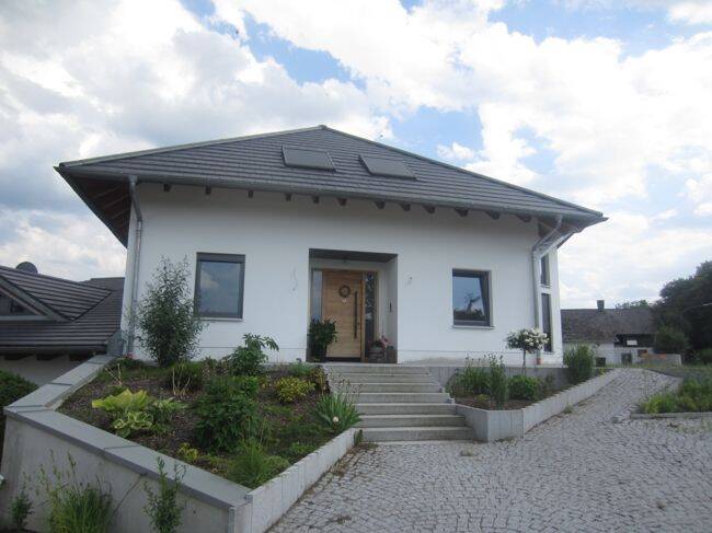 Extravagantes Einfamilienhaus sucht Mieter, 84056 Rottenburg a.d. Laaber