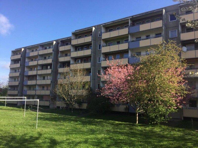 Familienfreundliche 4-Zimmer-Wohnung mit Balkon!, 1169 Dresden