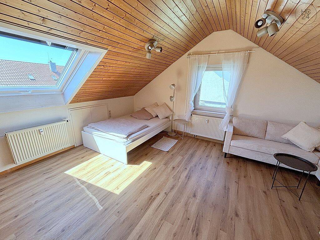 Sonnige, voll möblierte Wohnung in Schönaich bei Böblingen, 71101 Schönaich