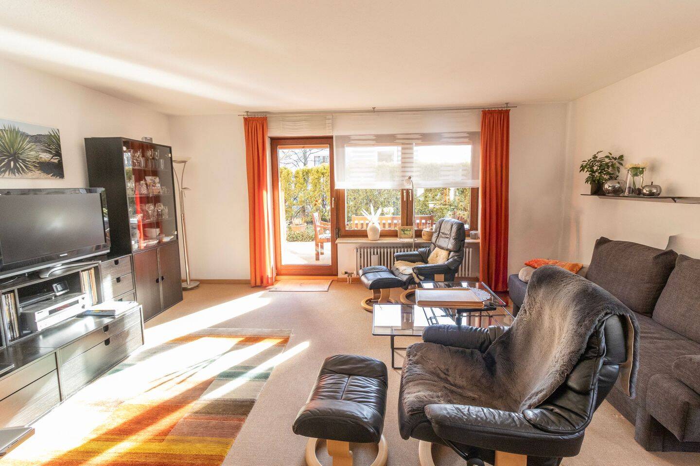 Lichtdurchflutete 3,5-Zimmer- Erdgeschosswohnung mit Terrasse im Grünen, 71334 Waiblingen