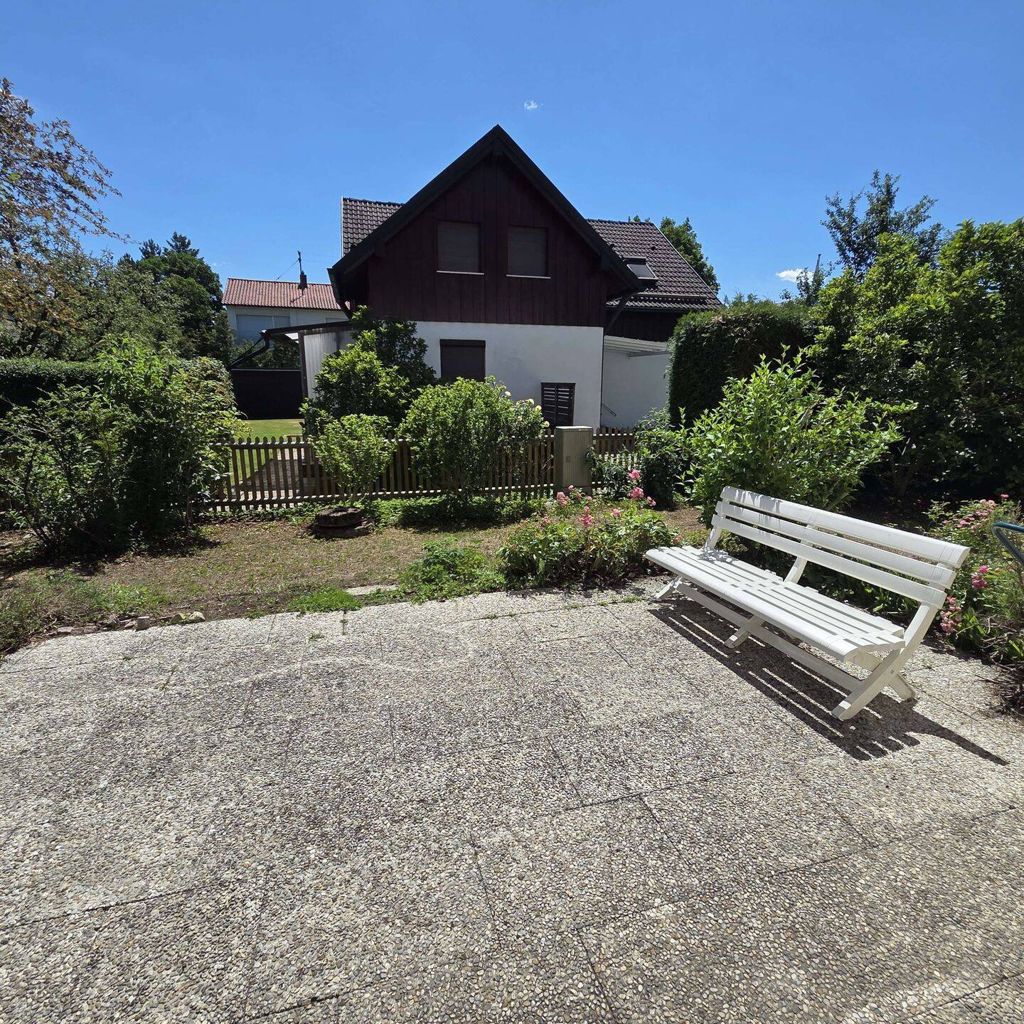 Sonnige DHH mit großem Garten, Terrasse & viel Platz in begehrter Wohnlage von München-Neuried, 82061 Neuried