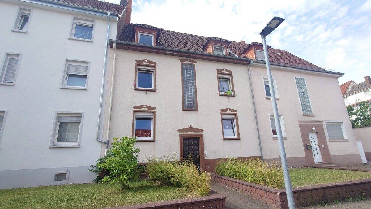 Mehrfamilienhaus in Pirmasens, 66955 Pirmasens (Erlenbrunn Innenstadt Niedersimten Ruhbank Winzeln)