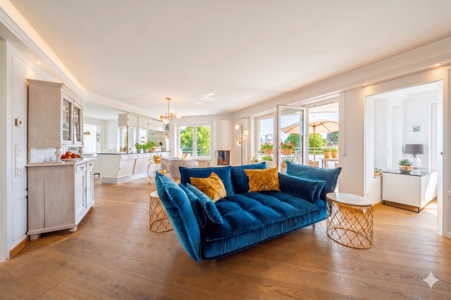 Roof Top Living mit Bergblick – Design trifft auf modernes Penthouse Wohnen, 82024 Taufkirchen