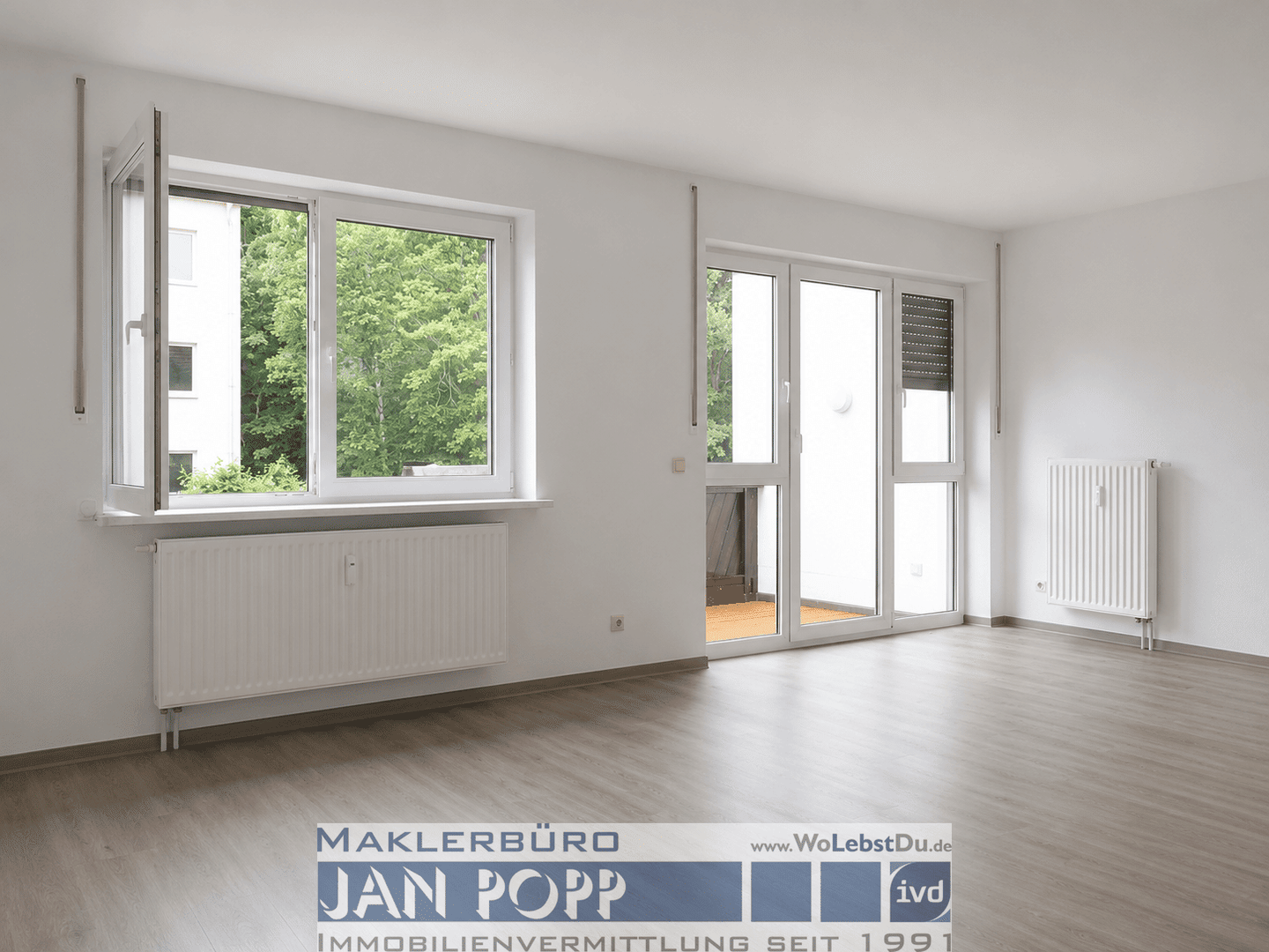 Erstbezug nach Renovierung – großzügige 2-Raum-WE mit TG-Stellplatz & Westbalkon, 7973 Greiz