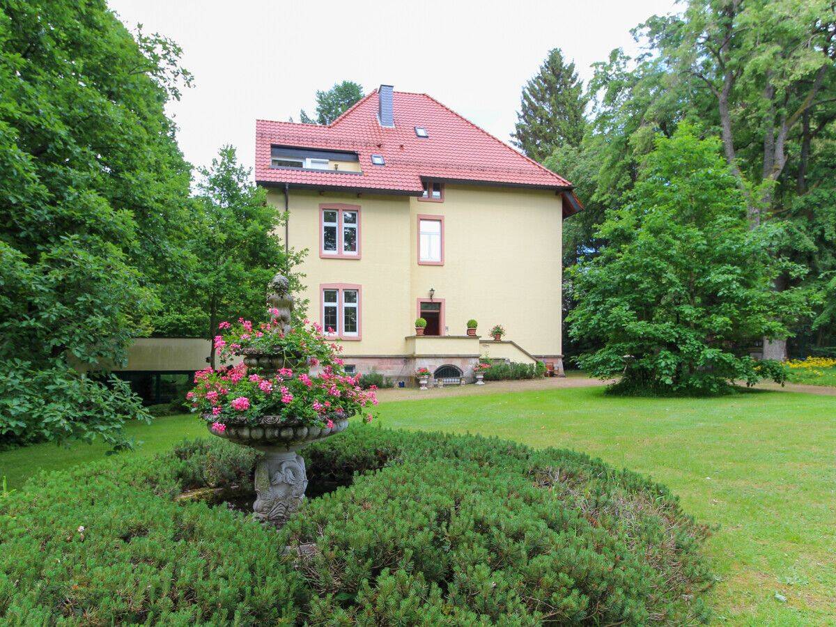 Elegante Wohnung in der Waldvilla – Historie trifft modernen Komfort, 36129 Gersfeld (Rhön)