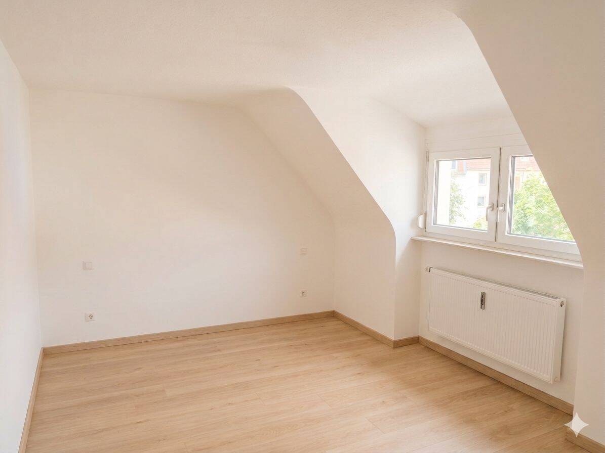 Wohnen im Rückgebäude: 2-Zimmer-Dachgeschosswohnung, 90443 Nürnberg
