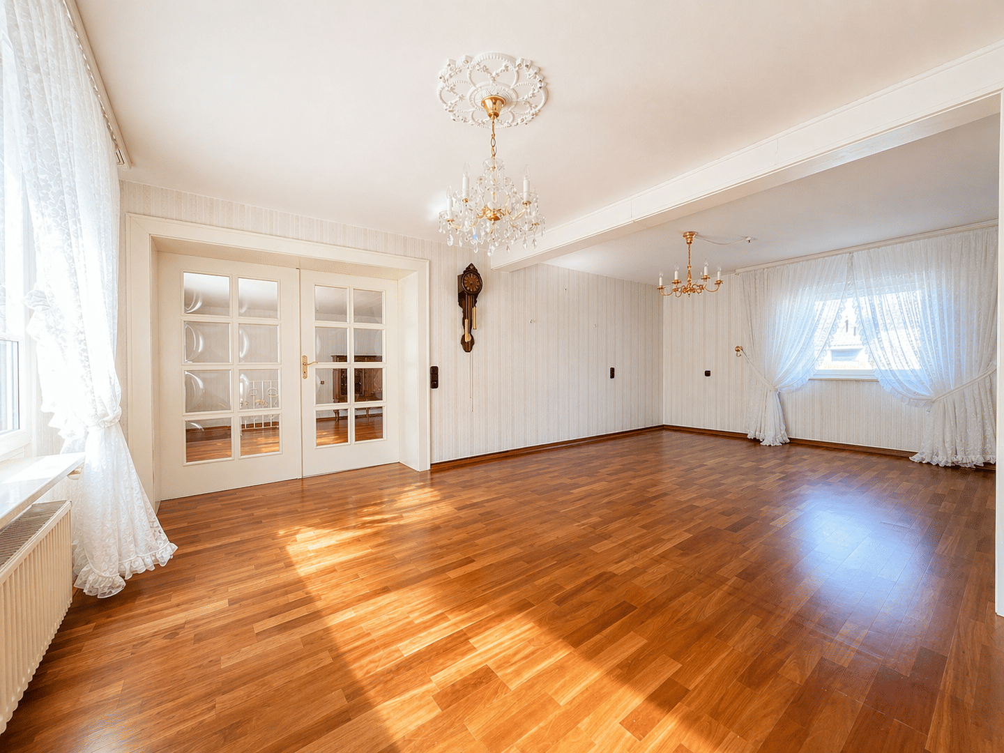 Wohnen in Bestlage: Großzügige Doppelhaushälfte mit Wintergarten und Traumgarten, 34128 Kassel (Harleshausen Jungfernkopf Kirchditmold)