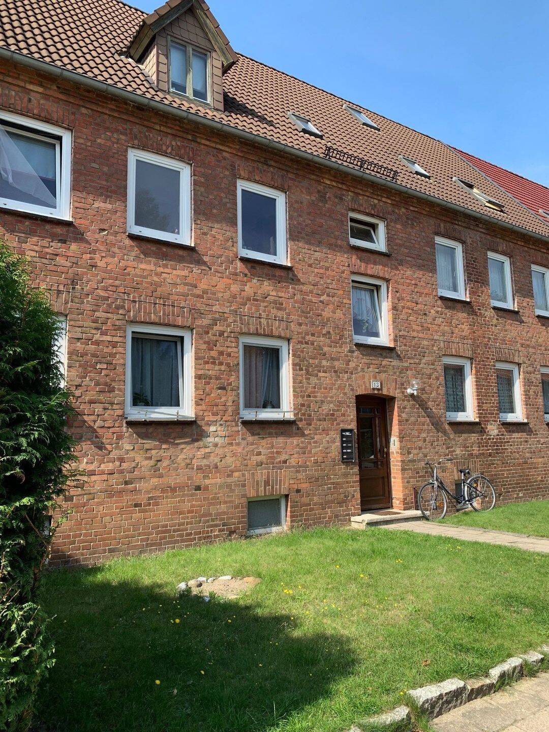 3 Zimmer im saniertem Altbau mit Einbauküche und Gartennutzung, 17034 Neubrandenburg