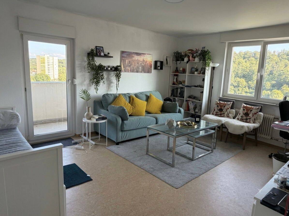 geräumige 2-Zimmer-Wohnung mit Balkon und Einbauküche in Stuttgart Giebel, 70499 Stuttgart