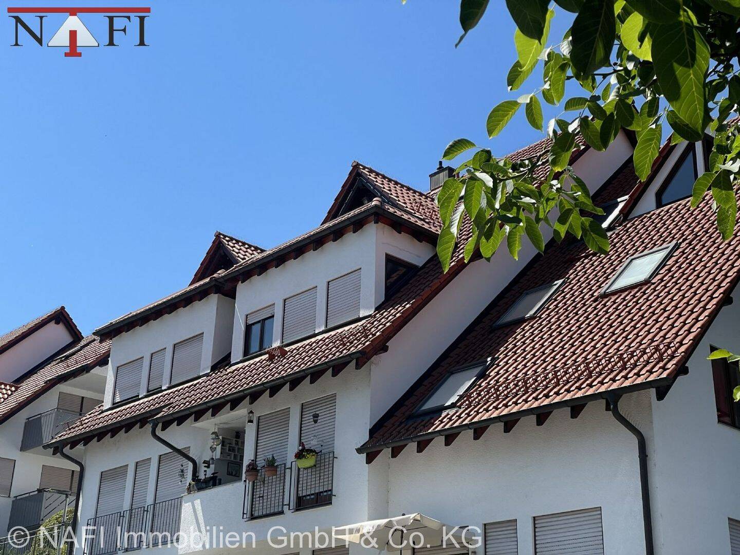 Moderne 4,5-Zimmer-Maisonettewohnung mit Weitblick, zwei Bädern und Tiefgarage, 71546 Aspach