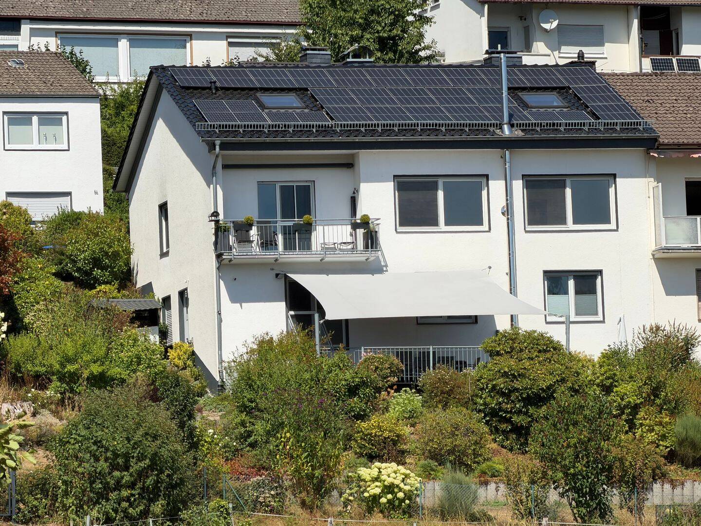 Modernes Wohnen mit Weitblick – hochwertig modernisierte Doppelhaushälfte in Siegen (Alte Dreisbach), 57080 Siegen