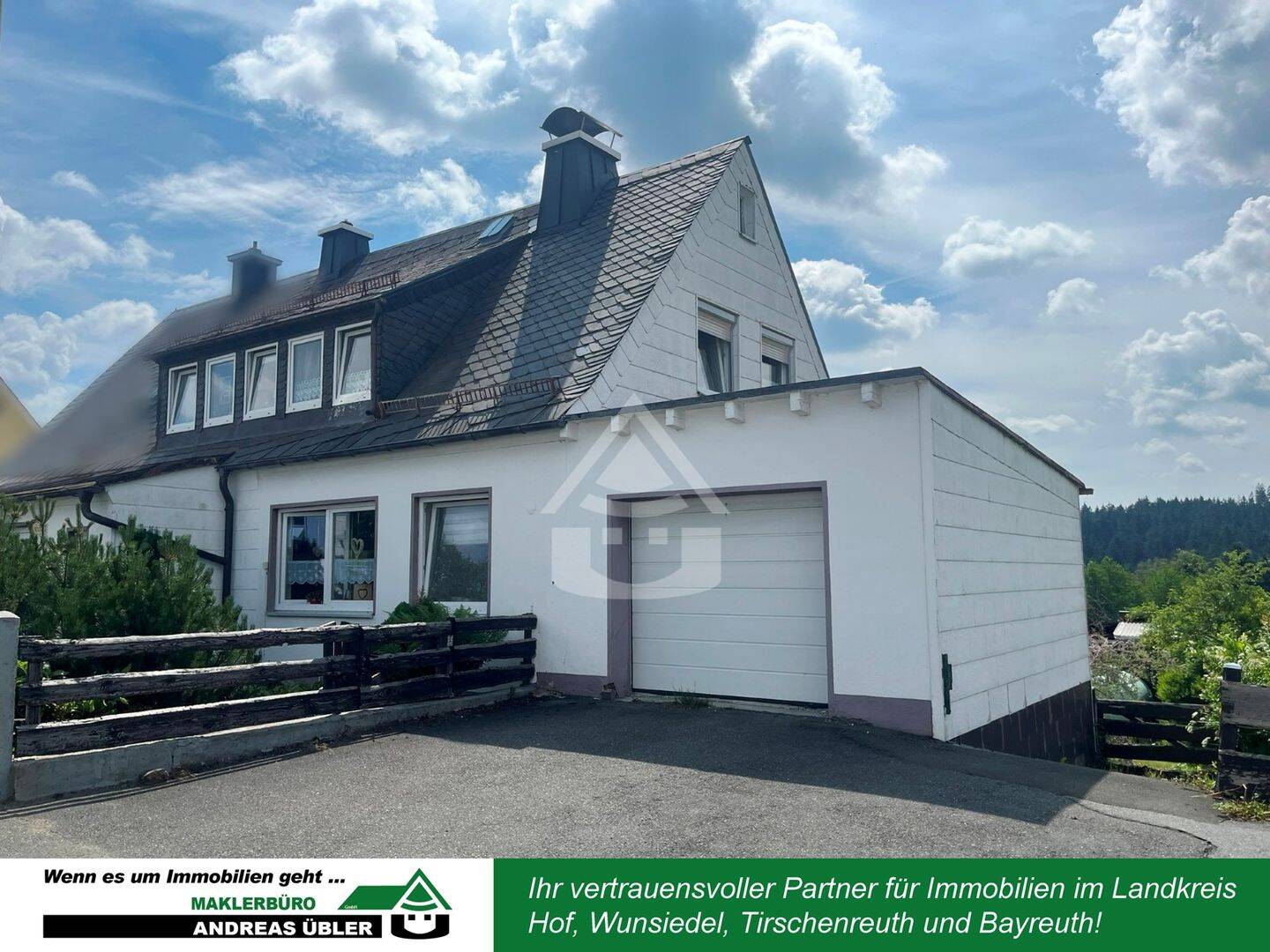 Natur genießen – Einfamilienhaus mit Balkon, Freisitz und Fernblick, 95119 Naila