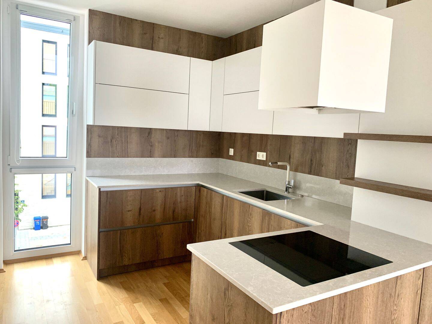 Schwabing-Freimann: Helle, moderne 4-ZI-Wohnung mit durchgehendem Balkon & EBK, ideal auch als WG, 80807 München (Milbertshofen-Am Hart Schwabing-Freimann)