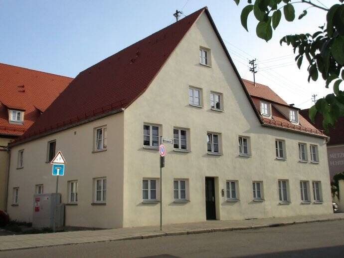 Moderne 2 Zimmer Wohnung mit Altane und Einbauküche in der Altstadt direkt am Deininger Tor W5, 86720 Nördlingen
