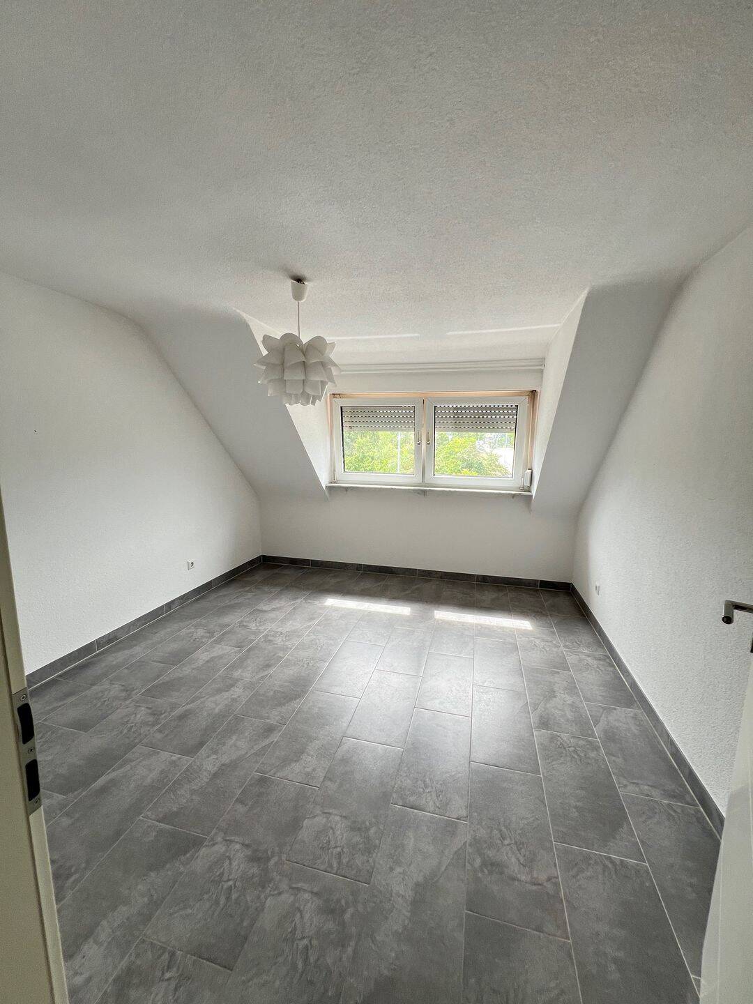 3-Zimmer Maisonette Wohnung, 70329 Stuttgart (Hedelfingen Obertürkheim Rohracker Uhlbach)