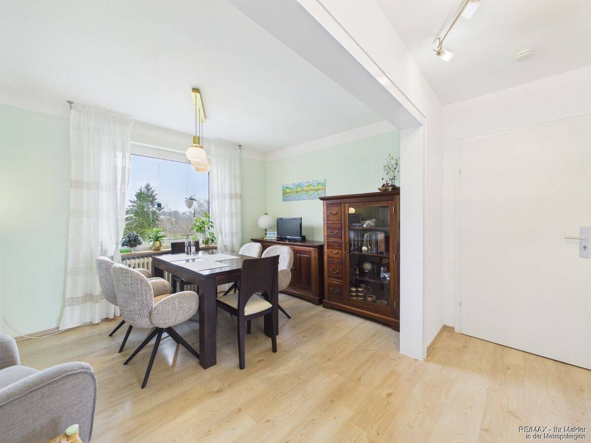 Gut aufgeteiltes 2 Familienhaus auch als EFH nutzbar, mit schönem Grundstück in ruhiger Lage, 90522 Oberasbach