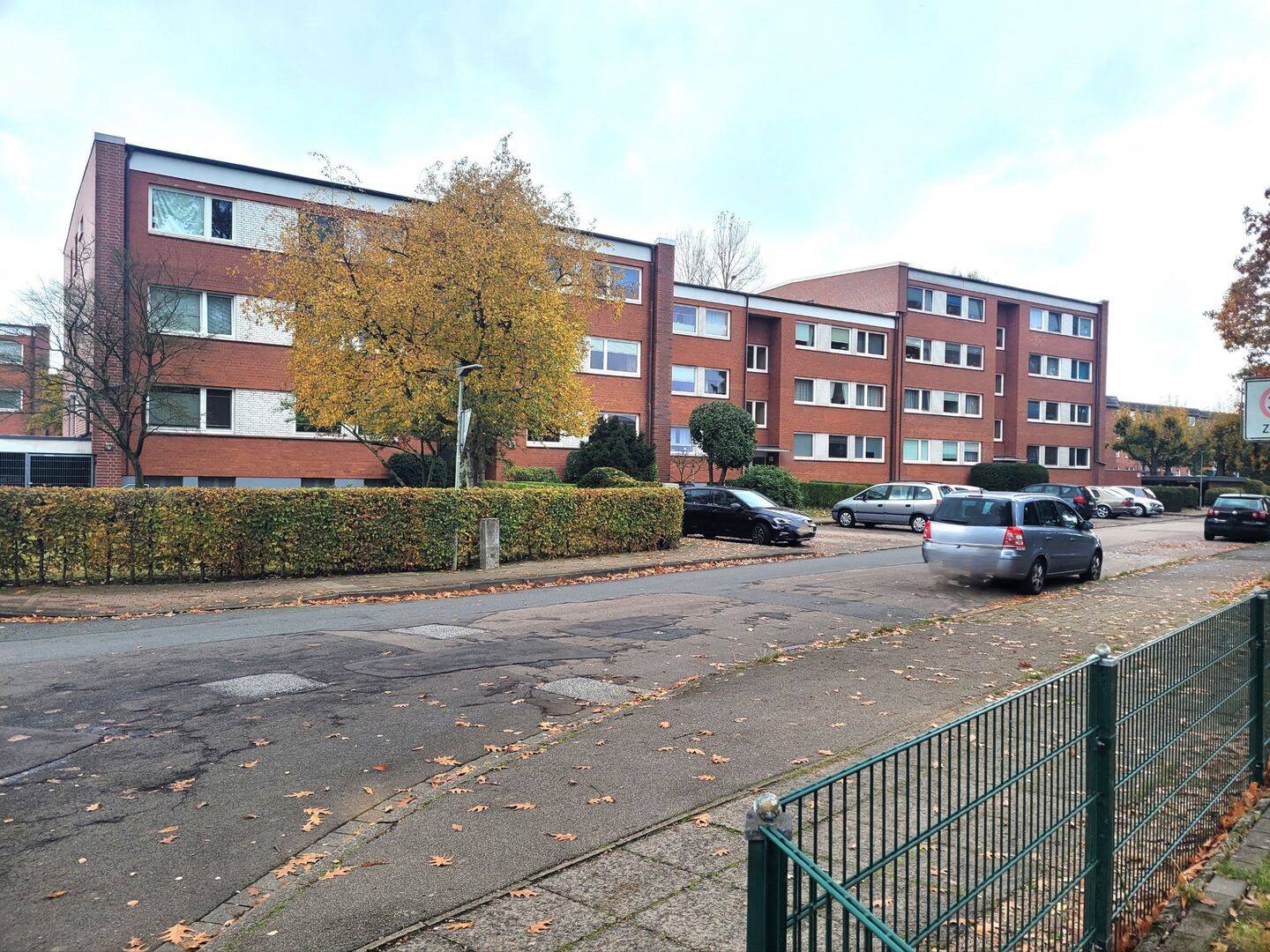 Gepflegte 2-Zimmer-Wohnung mit Loggia und Gartenanteil, 21465 Reinbek
