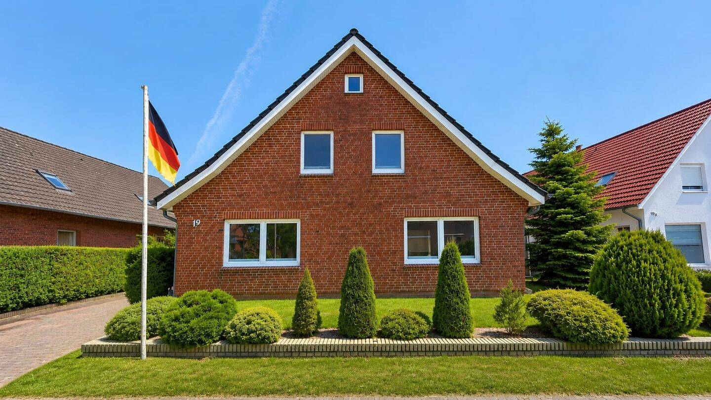 Modernisiert, energetisch saniert und sofort bezugsbereit – Zweifamilienhaus der Extraklasse!, 21776 Wanna