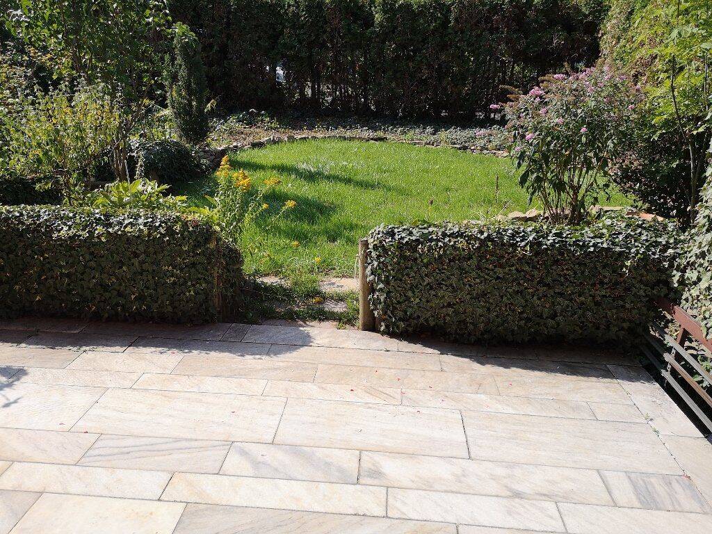 Schöne 2 Zimmer Wohnung mit Terrasse und Garten **keine WG möglich**, 97084 Würzburg (Heidingsfeld Heuchelhof Rottenbauer)