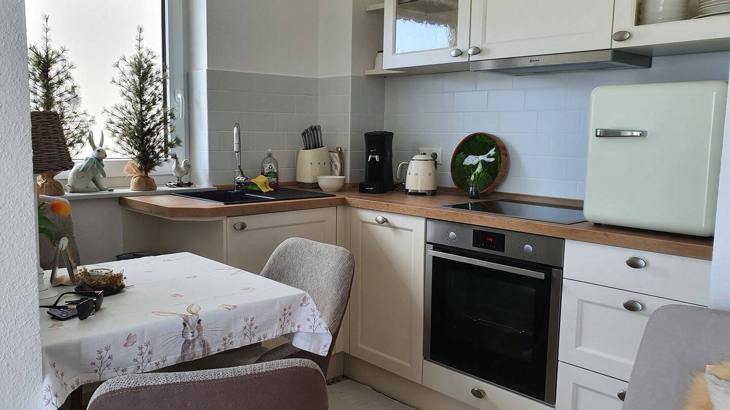 Barrierefreie, neuwertige 1-Zimmer-Wohnung mit Balkon, bei Meersburg, Bodensee, in Markdorf-Ittendorf, 88677 Markdorf