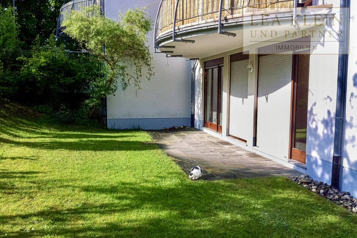 Naturnah und zentral: Gepflegte 4-Zimmer-Erdgeschosswohnung mit Terrasse ins Grüne, 57258 Freudenberg
