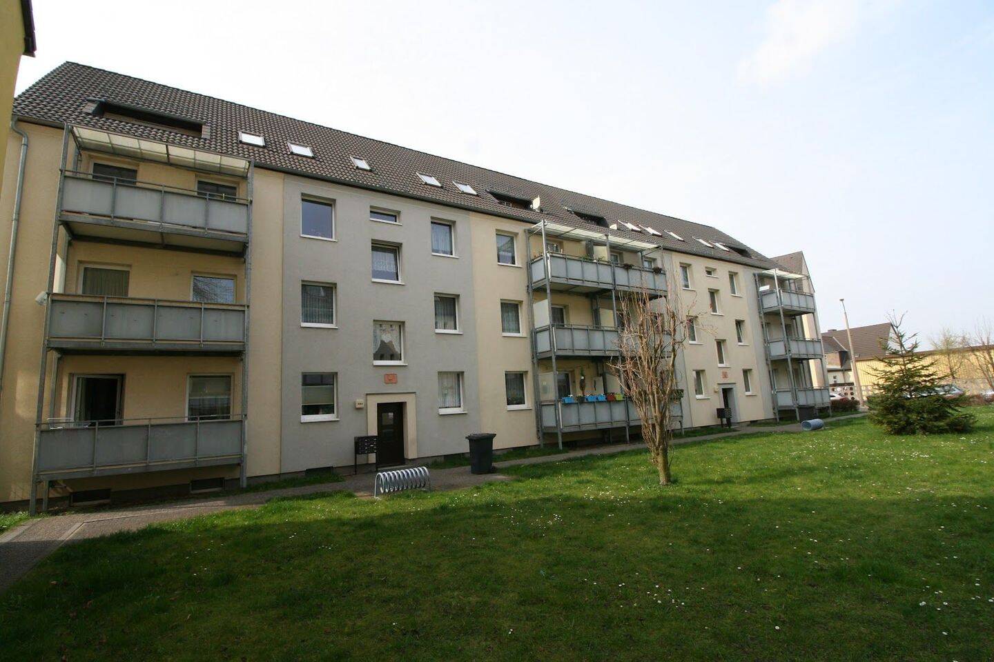 2 Zimmer im Dachgeschoß, 6847 Dessau-Roßlau