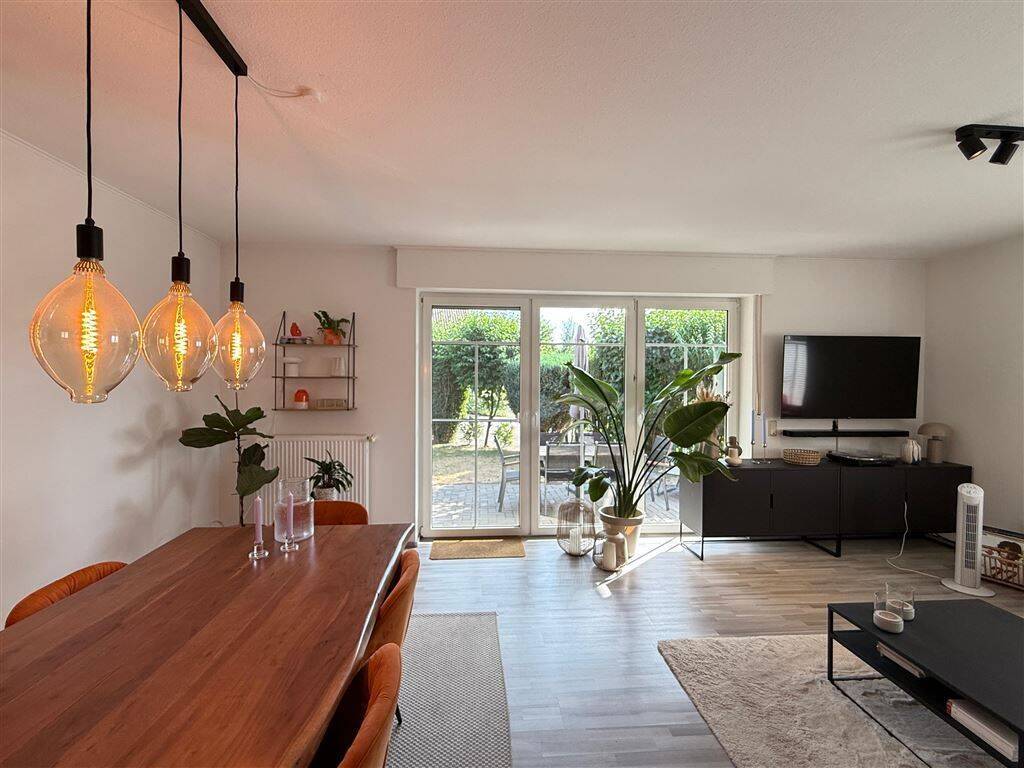 Charmante 3-Zimmer-Wohnung mit Terrasse und eigenem Gartenanteil in ruhigem 4-Parteien-Haus, 49393 Lohne (Oldenburg)