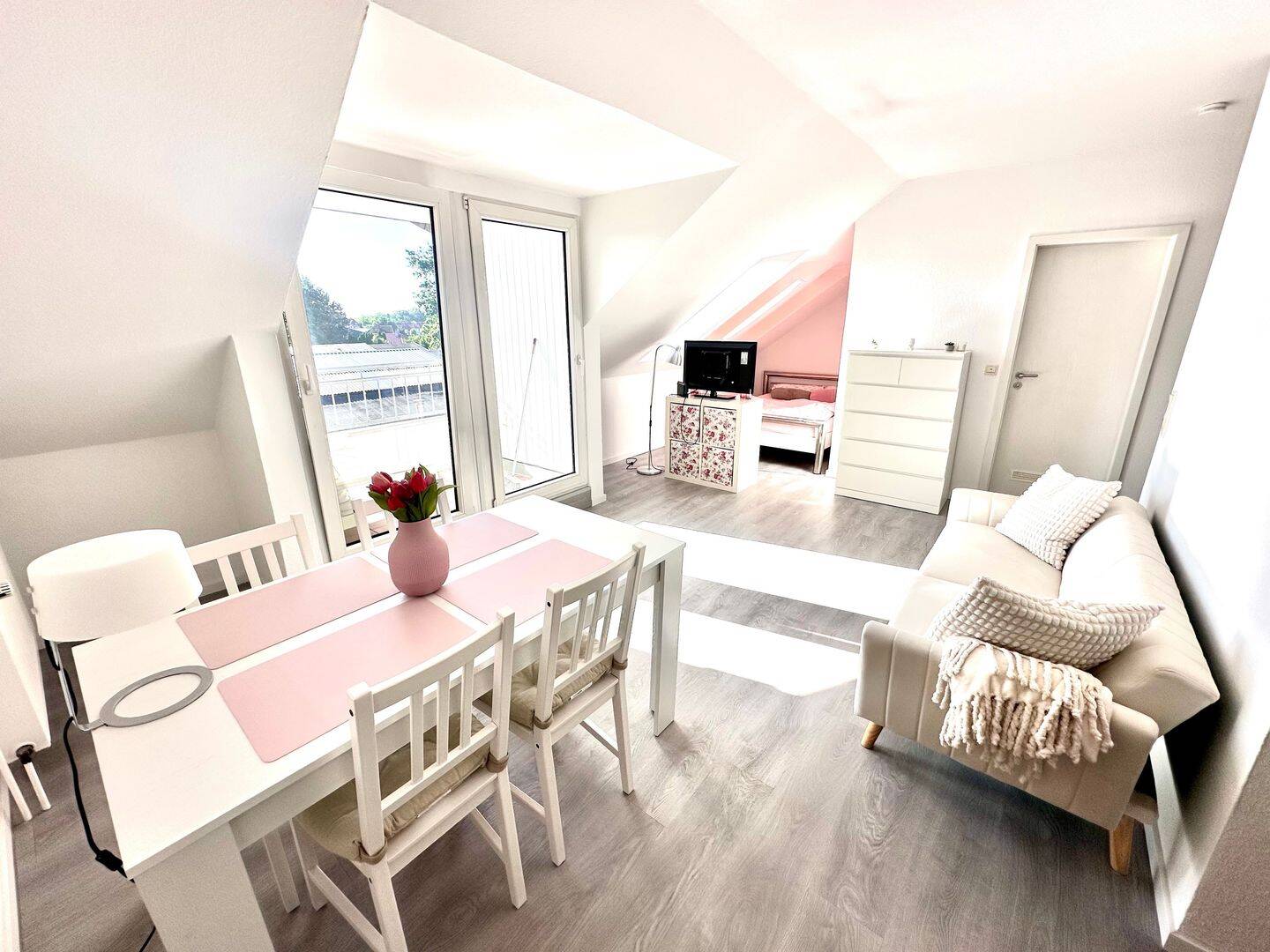 Charmante Apartment- Wohnung mit Lift  im 2. Obergeschoss eines gepflegten Wohn- und Geschäftshauses in Bad Zwischenahn/ Zentrum, 26160 Bad Zwischenahn